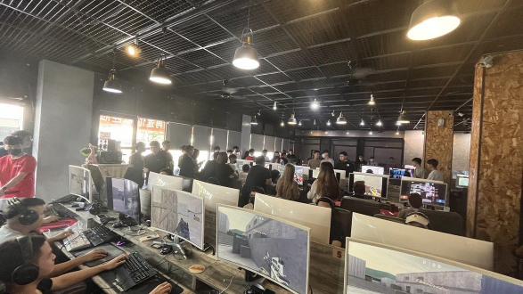 玩很大網咖中班徵計時人員