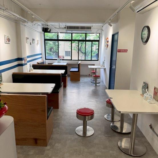 拾八辣麻辣燙，徵晚班兼職（16:30-21:30）