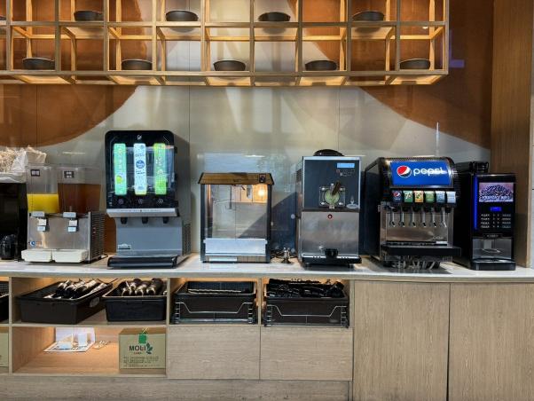 鍋湯滙火鍋(台南華平)大夜店員