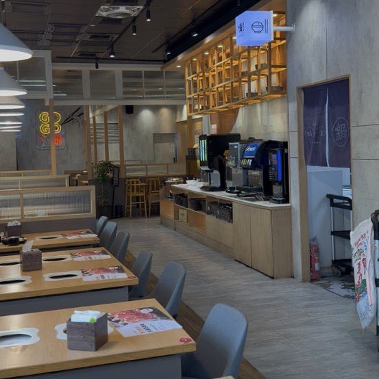 鍋湯滙火鍋(台南華平)大夜店員