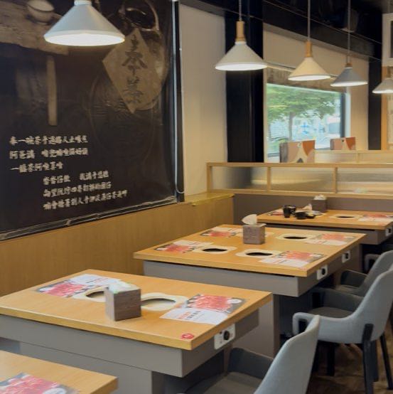 鍋湯滙火鍋(台南華平)大夜店員