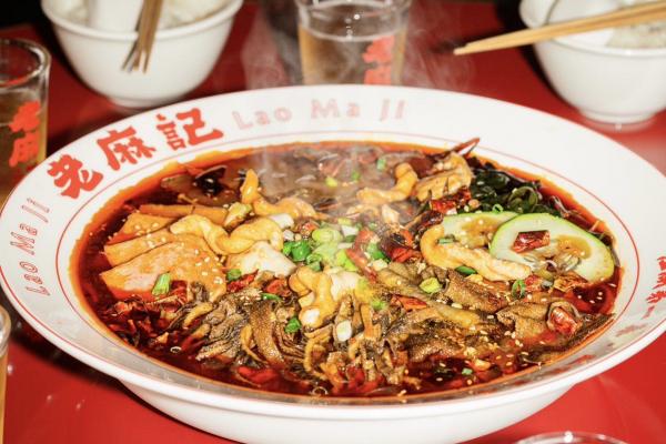 ★台中熱辣新品牌【老麻記 江湖第一菜 重慶毛血旺｜兼職服務人員】
