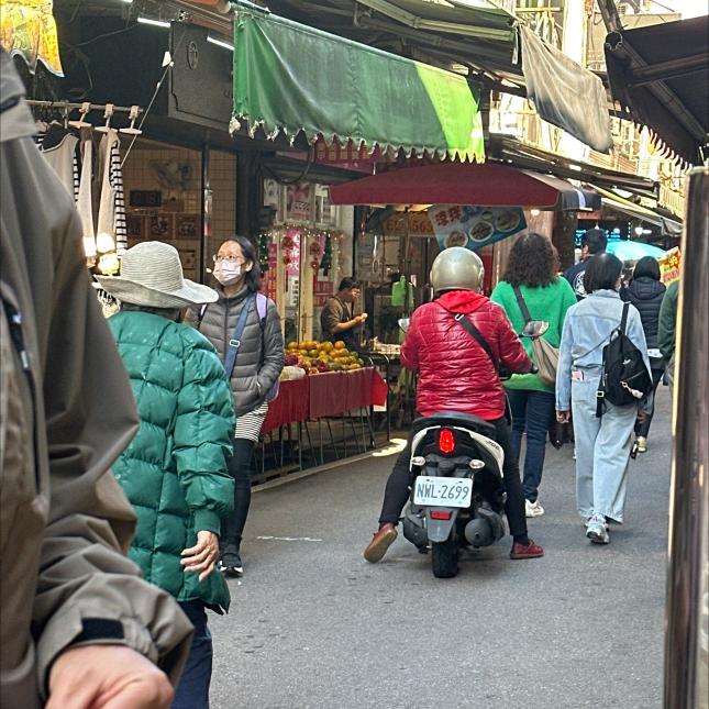 可一個禮拜上四天的擺攤夥伴（要有車子）