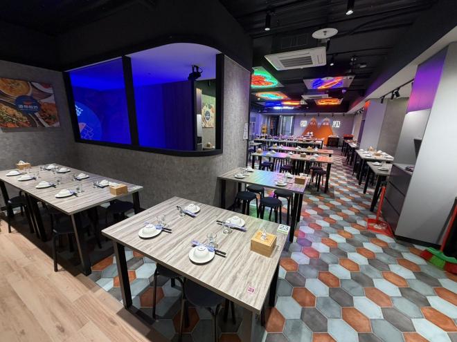 4/18（六) 時薪230元 中山北 餐廳外場服務生 當日現領