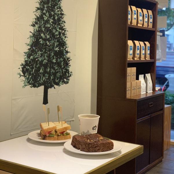 昀吐司 ｜ 假日咖啡吧台