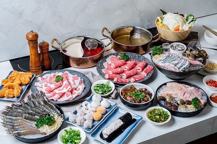 饗吾火鍋早與晚班內外場夥伴～