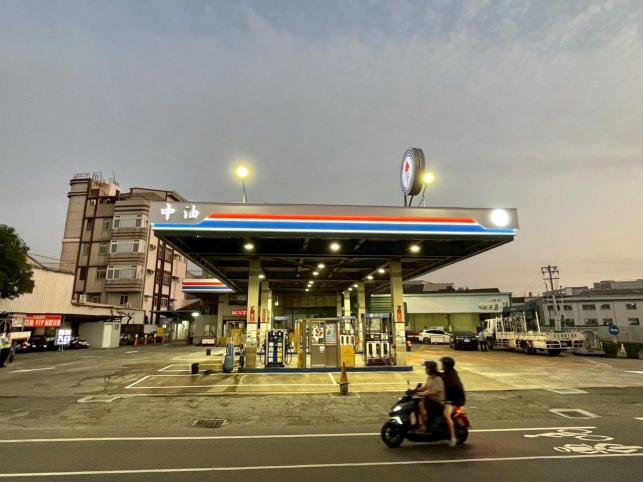 加油站打工、二度就業