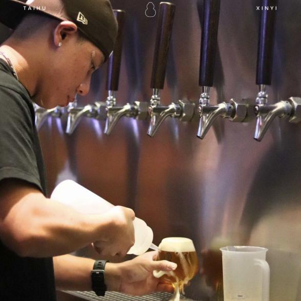 【臺虎 信義】兼職 吧檯人員 / 外場人員 時薪200元起 每月飲酒、伙食津貼