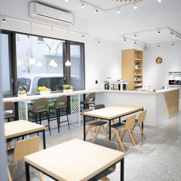 假日外場工讀生