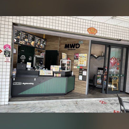 麥味登早午餐店，櫃檯收銀，內場工作人員（民生店）