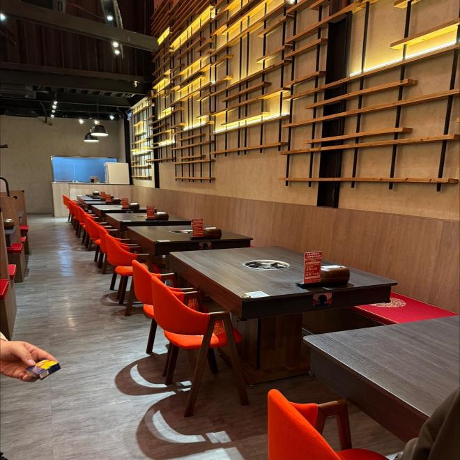 椒頌麻辣火鍋內、外場工讀生