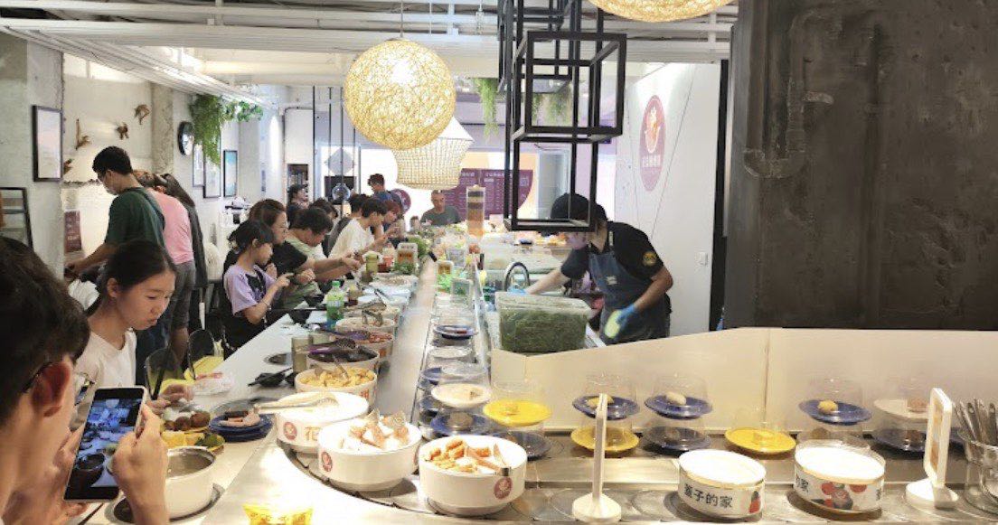 一中迴轉火鍋-花漾轉轉鍋 晚班內場服務人員，時薪196~232，依經驗及能力敘薪，兼職可