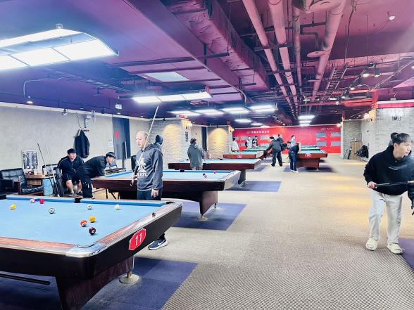 鴻金寶新莊店撞球工作夥伴🎱