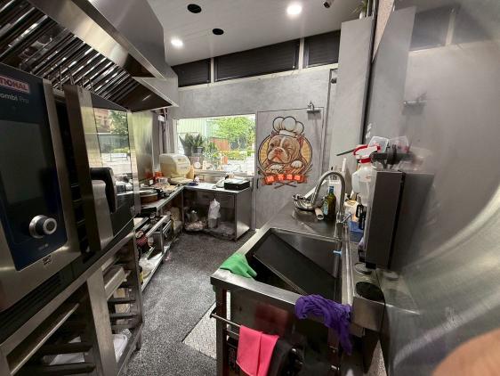 15:30～19:30 #雞客嚕嚕 廚房幫手