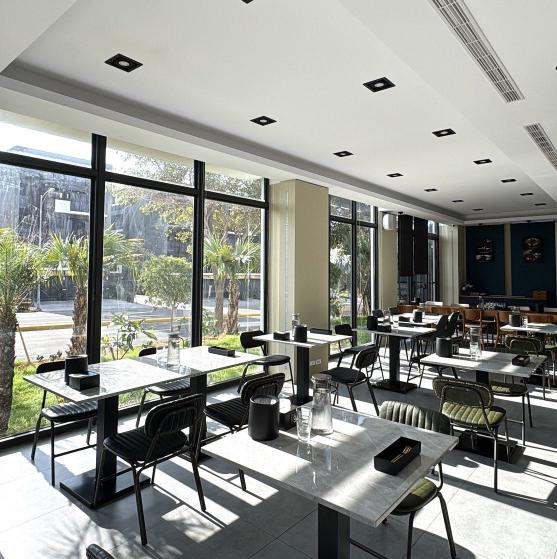 誠徵兼職外場人員（後龍高鐵店）