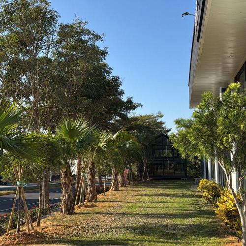 誠徵兼職外場人員（後龍高鐵店）