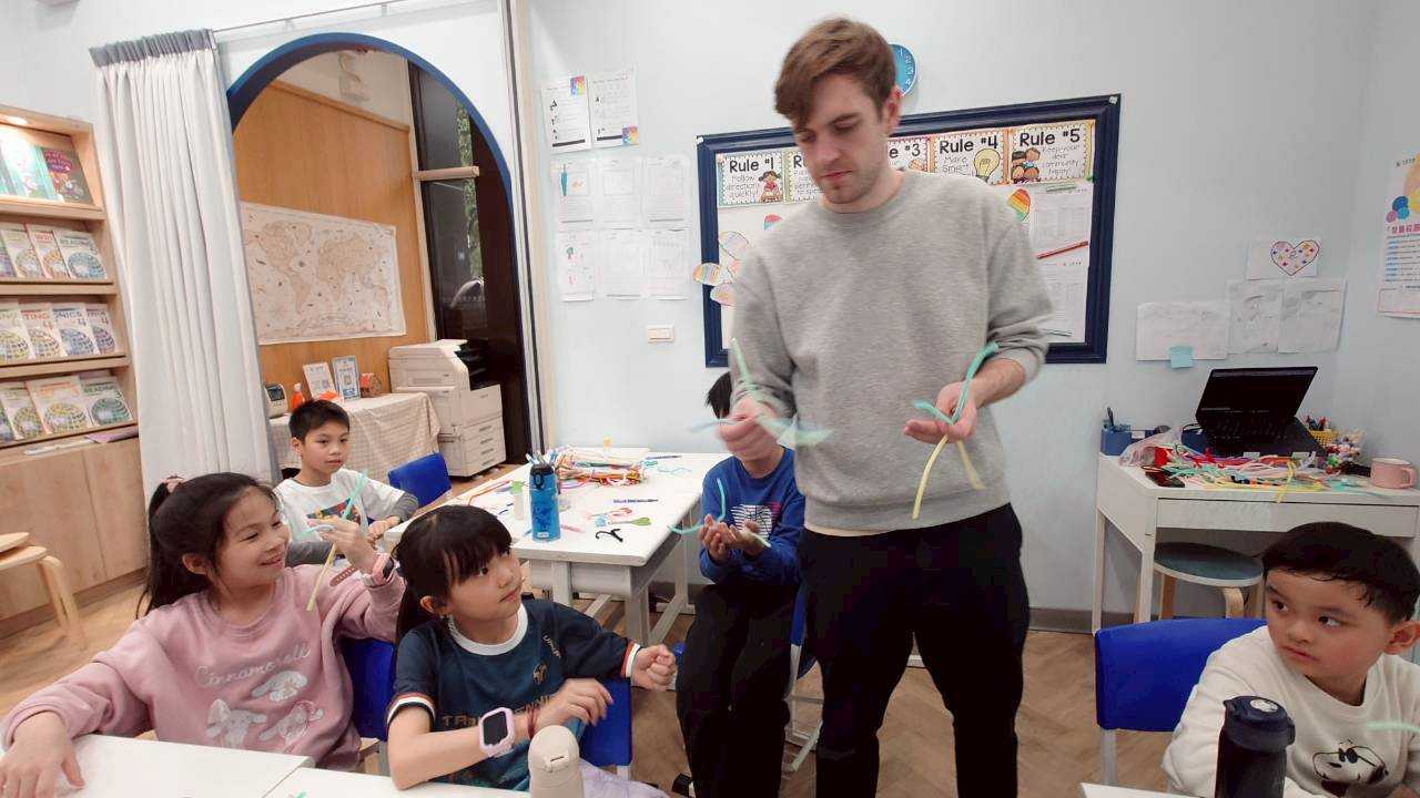 補習班徵小學生之國語數學老師