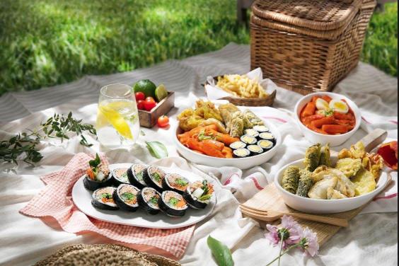 《宴先紫菜包飯》假日計時人員