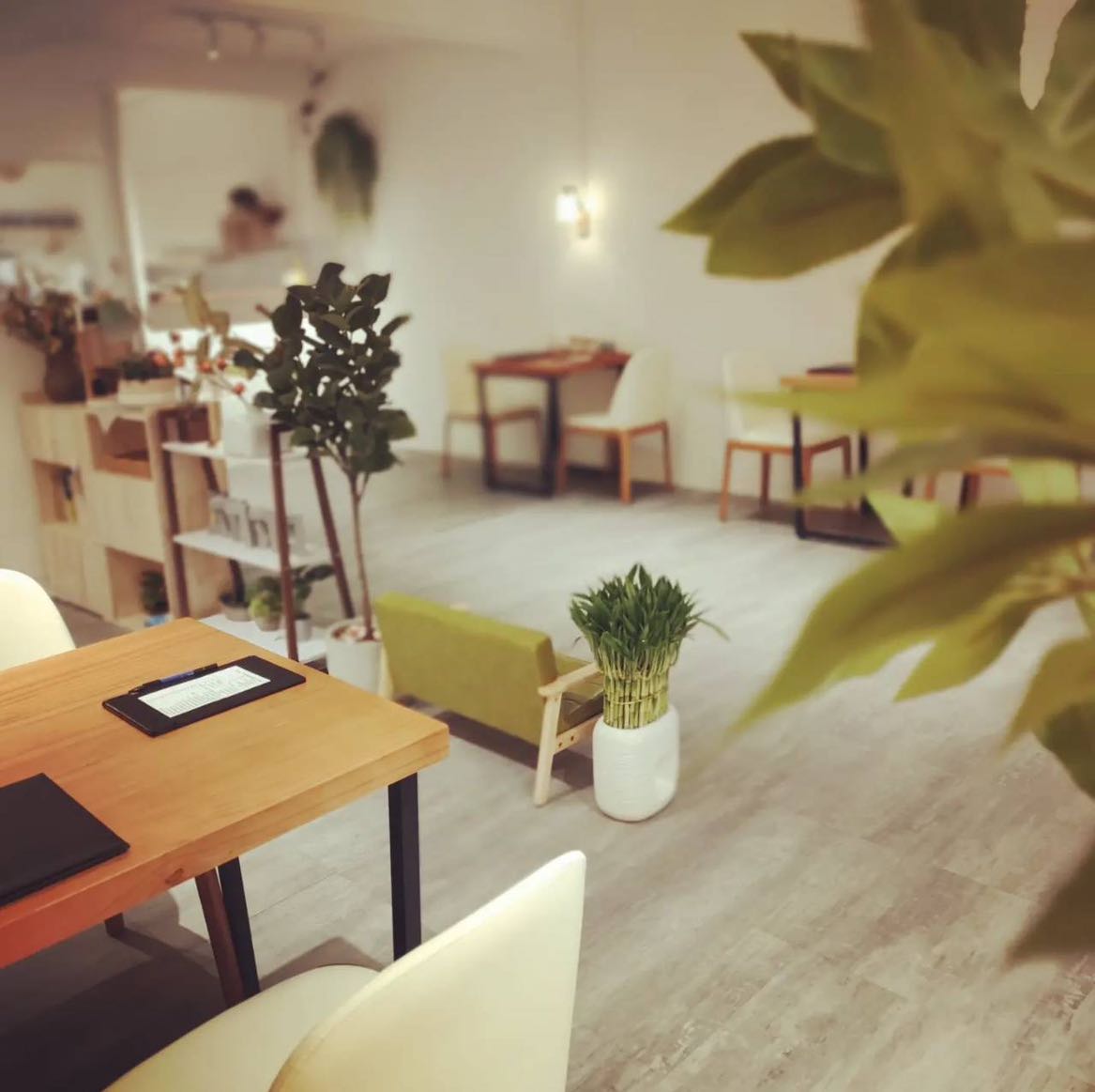 急徵平日晚班兼假日全日工讀