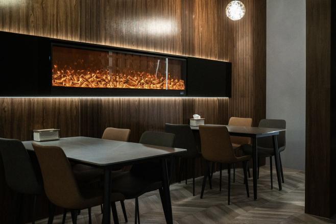 外場PT 時薪220 82年餐酒館