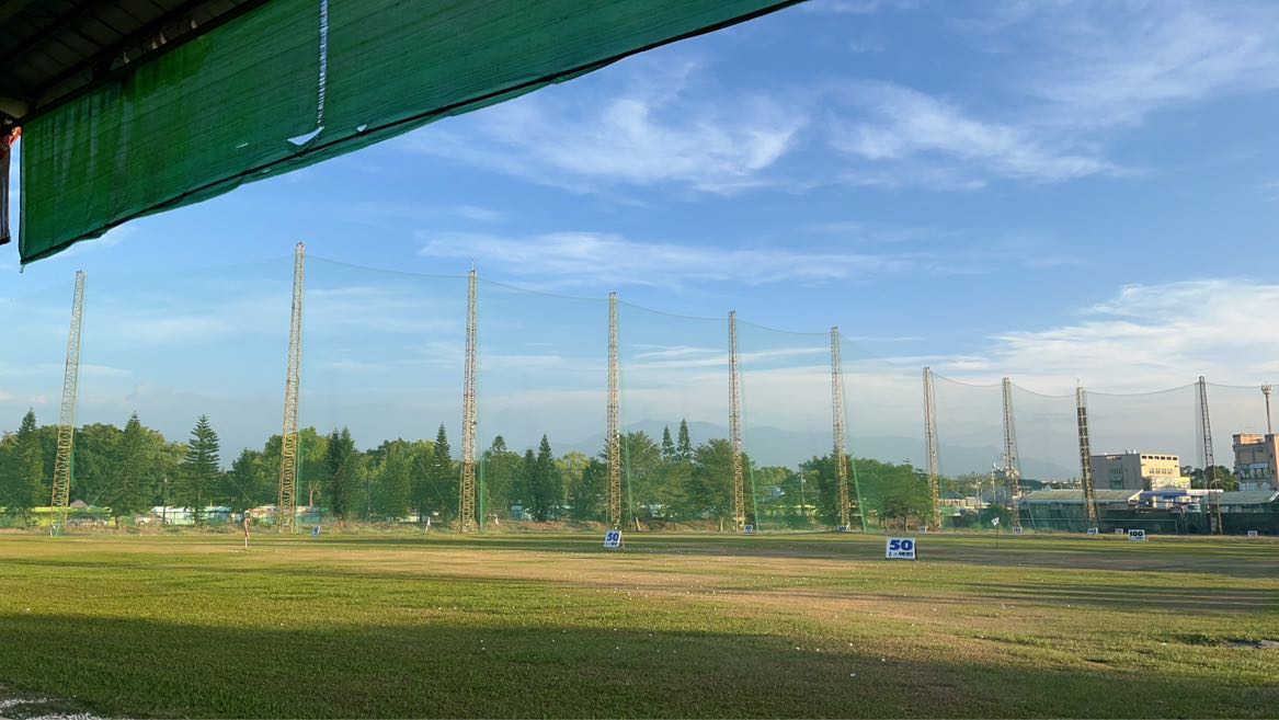 老鷹高爾夫練習場早班外場人員