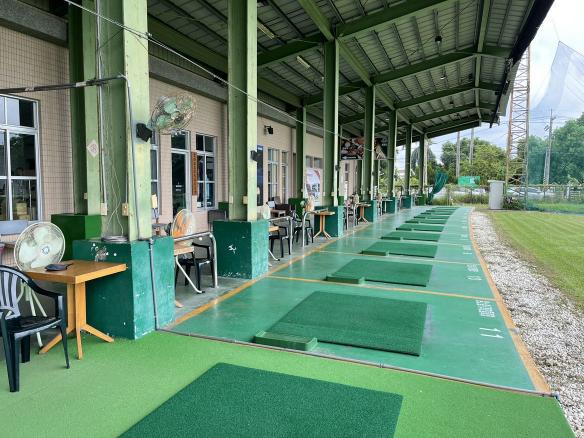 老鷹高爾夫練習場早班外場人員