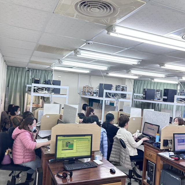 誠徵：長期合作電訪員（非推銷、非外訪、無業績壓力）請先投履歷