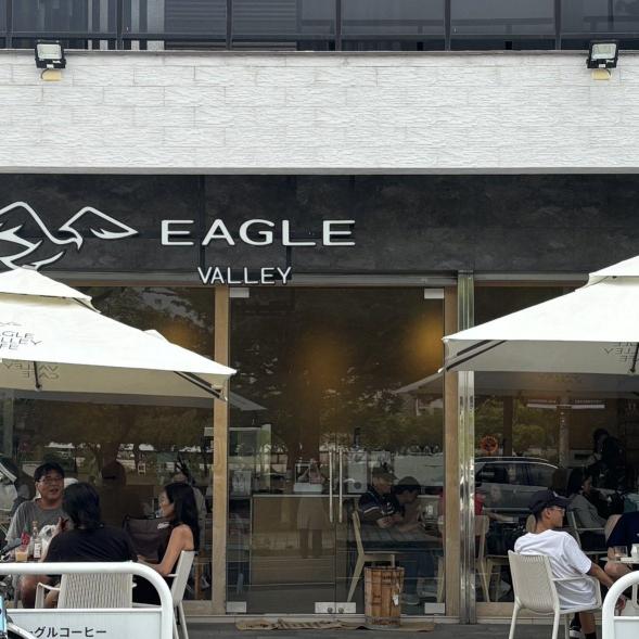 咖啡店吧台人員