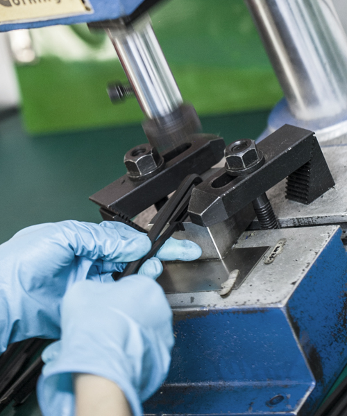 《《台中大里》》徵★★長期人員★ ★現場組裝/包裝人員