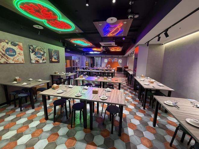 4/18(六) 打烊班 時薪230元 中山北店  餐廳外場服務生  當日現領