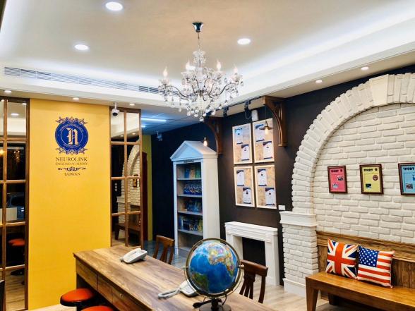 兼職櫃檯人員-新平校