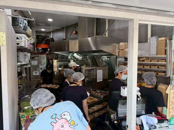 15:30～19:30 #雞客嚕嚕 廚房幫手