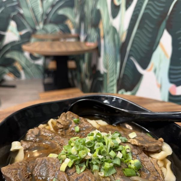 內壢晚班➕假日班高額獎金三節禮金牛肉麵
