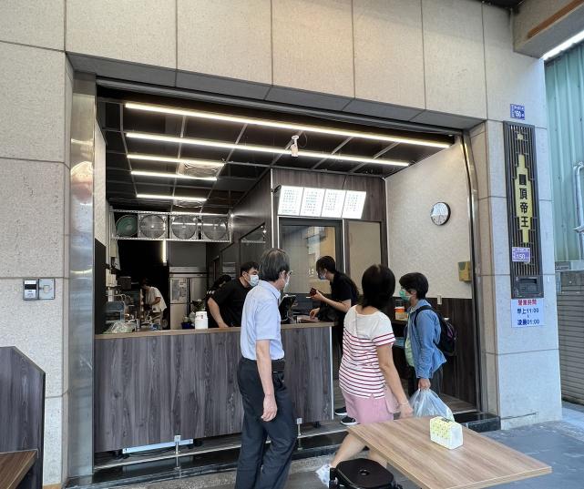 王哥肉丸「中科店」大夜班工作夥伴