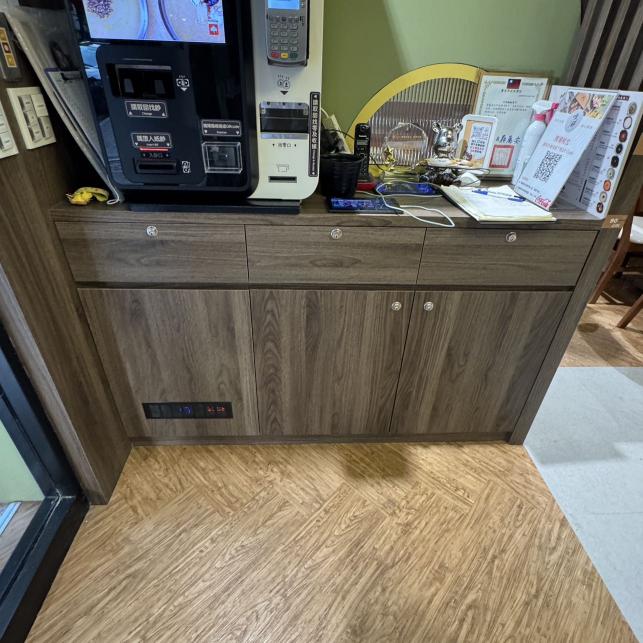 川火鍋店天母店 外場兼職人員