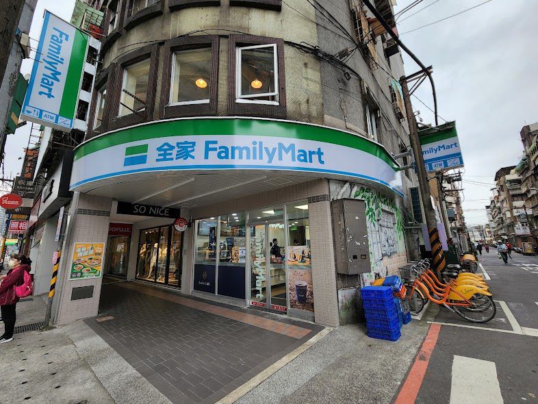 全家忠誠店便利商店時薪人員